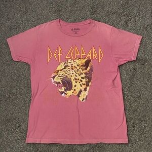 Women’s Pink Def Leppard T-Shirt